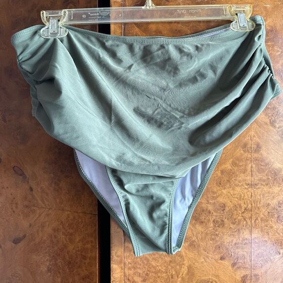 Green bikini set - NWOT - Picture 2 of 9